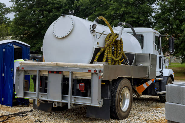 Best Luxury portable toilet rental  in Willits, CA